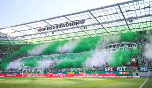 Die „grüne Wand“ im neuen Rapid-Stadion anlässlich des Salzburg-Spiels.