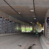 Aluplatten ersetzen Deckfarbe in Tunneln