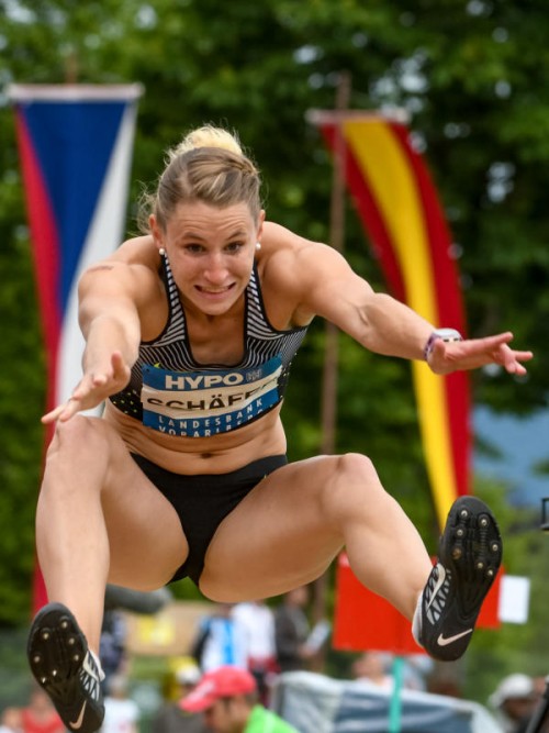Die Olympia-5. von Rio, Carolin Schäfer, führt die IAAF-Jahreswertung im Siebenkampf der Frauen an.