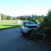 Flucht vor der Polizei endete an Gartenmauer