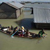 Über 120 Tote durch Überflutungen in Indien