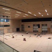 Letzte Arbeiten an Rankweils Sporthalle