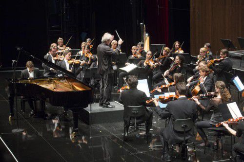 Festspielkonzert des Symphonieorchesters Vorarlberg mit dem Pianisten Aaron Pilsan.