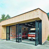 Als Stadel getarntes Feuerwehrhaus