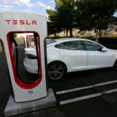 Tesla rüstet Spitzenmodelle auf