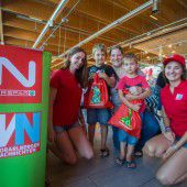 VN-Schulsäckle voller toller Geschenke für Kinder