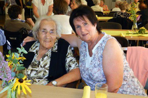 Laurentius-Park-Bewohnerin Margaretha Schaffenrath und Tochter Margit Bitschnau genossen den gemeinsamen Tag.