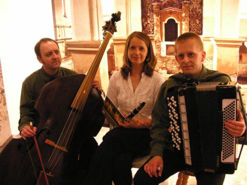 Mit dem Galitzyaner Klezmorim gastiert heute im Rahmen der Schloss- und Palaiskonzerte ein herausragendes Trio im Rittersaal der Schattenburg.