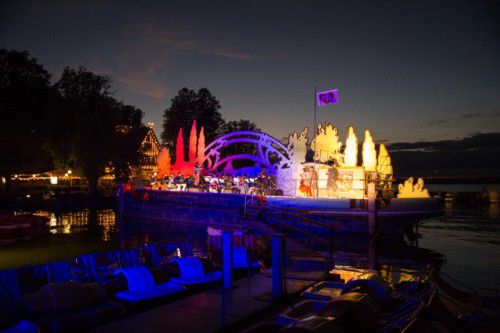 Mit Mozarts „Bastien und Bastienne“ im Gondelhafen wurde an den Beginn der Festspiele vor 70 Jahren erinnert.
