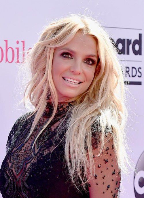 Popstar Britney Spears unterschätzte die Wellen.