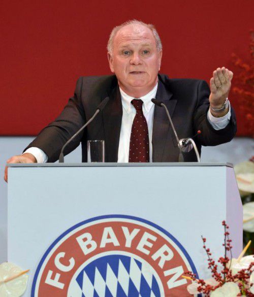 Uli Hoeneß kandidiert wieder als Bayern-Präsident.