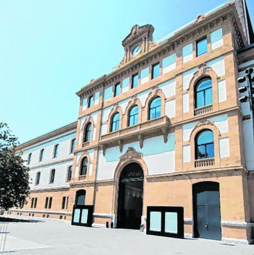 Das Kulturzentrum war früher die Tabakfabrik der Stadt.