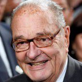 Chirac wegen Lungeninfekts im Krankenhaus