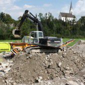 Bagger starten Bau der neuen Mittelschule Egg