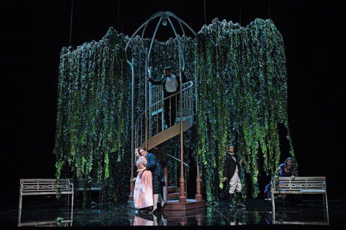 Die Pavillonszene in „Le nozze di Figaro“ zählt wohl zu den verwegensten der gesamten Opernliteratur.  Foto: Theater/Etter