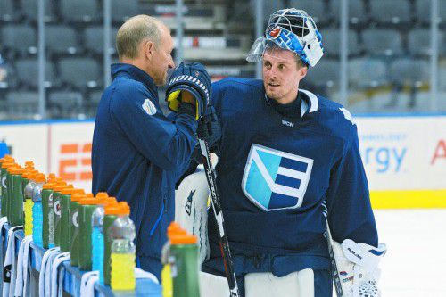 Europa-Trainer Ralph Krueger hat mit Islanders-Goalie Jaroslav Halak den besten Torhüter des World Cups in seinen Reihen. Foto: ap
