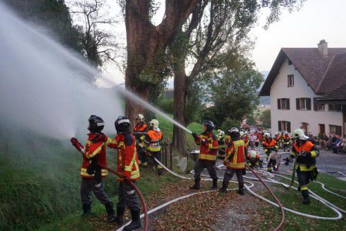 Gemeinsam im Übungseinsatz waren die Feuerwehren aus Mauren und Tosters. Foto: privat
