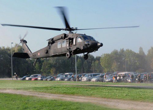 „Gemeinsam sicher“ lautet das Moto der Sonderschau. Das Bundesheer präsentiert sich täglich mit Actionshows, dem Bau einer Faltstraße, mit militärischen Fahrzeugen und einem Black-Hawk-Hubschrauber. foto: Österreichisches bundesheer