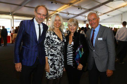 Herausgeber Eugen A. Russ mit Irene (l.) sowie Ilga und Altlandeshauptmann Herbert Sausgruber.