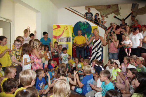 Im Juni 2016 haben die Schülerinnen und Schüler der VS Partenen eine beeindruckende Ausstellung zur „Rettung des Planeten“ gezeigt. Fotos: meznar