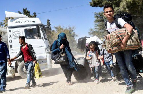 In die Türkei geflüchtete Syrer kehren jetzt in ihren Heimatort Dscharabulus zurück, nachdem dieser im August vom IS befreit wurde.  Foto: afp