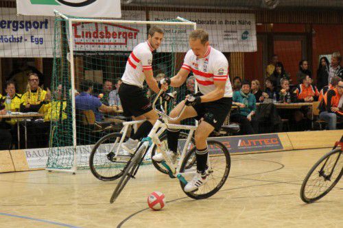 Nach dem Auftaktturnier in Großkoschen feierten Simon König (l.) und Florian Fischer ihren zweiten Saison-Weltcupsieg. Foto: schwämmle