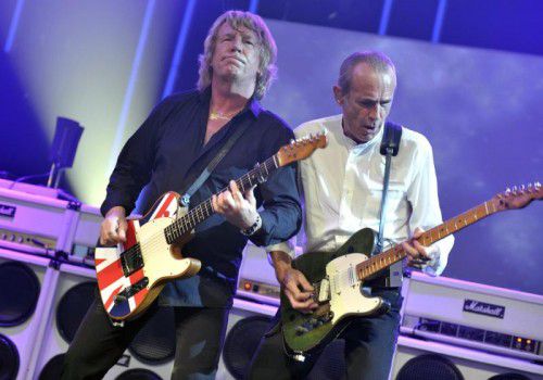 „Status-Quo“-Gitarrist Rick Parfitt kann nicht mit auf die Abschiedtournee. Foto:AP