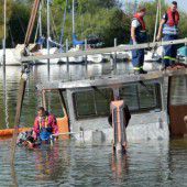 Boot kentert in Lindau