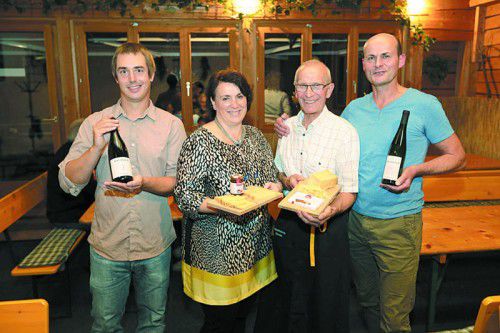 Winzer Michael Nachbauer mit den Käsesommeliers Ulrike Mayer, Klaus Stadelmann und Caspar Greber (v. l.). Fotos: ame