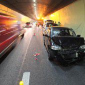 Auffahrunfall mit vier Autos