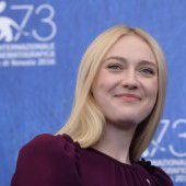 Dakota Fanning ist wieder solo