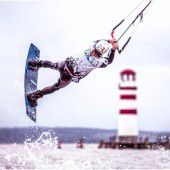 Mike Mayer mit Kitesurf-Titel
