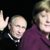 Deutsche Kanzlerin Merkel trifft Kremlchef Putin in Berlin