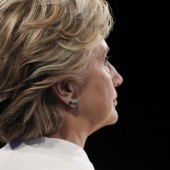E-Mail-Affäre belastet Clintons Wahlkampf