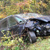 Mellauer (31) stürzt mit Auto bei Andelsbuch in den Tod
