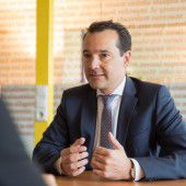Neos wollen Doppelstruktur abschaffen
