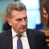 „Schlitzaugen“: EU-Kommissar verteidigt Rede