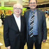 Neuer Supermarkt feiert Eröffnung