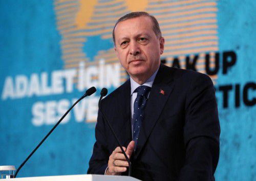 Erdogan erklärte auch, ein Gesetz zur Einführung der Todesstrafe unterzeichnen zu wollen. Foto: reuters