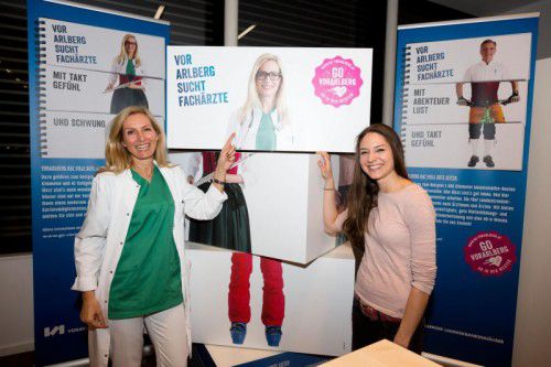 Ärzte stellen sich in den Dienst der Ärztewerbung.  Foto: Khbg/ess