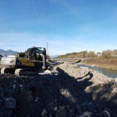 Holzarbeiten am Wochenende bei Ill-Baustelle