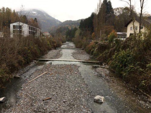 An der Frödisch werden neue Geschieberückhaltsperren sowie Wildholzrechen gebaut und die Sohlrampe wird neu gestaltet.  kam