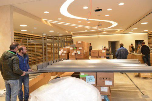 Bis zur offiziellen Eröffnung am 8. Dezember wird der Innenausbau komplettiert.  Foto: Serra