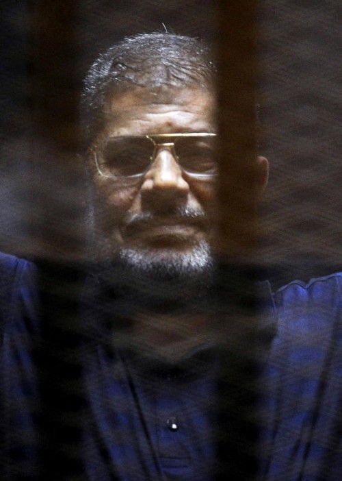 Der Prozess gegen Ex-Präsident Mursi wird neu aufgerollt. reuters