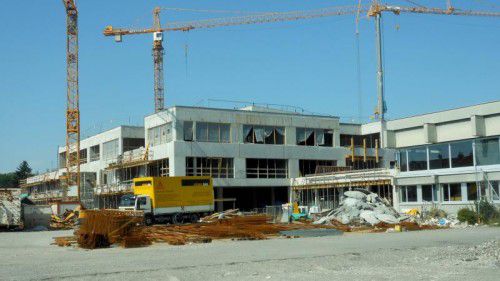 Der Schulbau in Schendlingen macht Fortschritte. Foto: fst