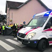 Radfahrerin von Lkw überfahren und getötet
