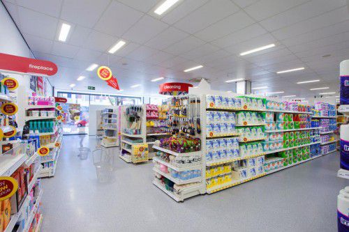 Die Zumtobel Group liefert LED-Lichtlösungen für die britische Supermarktkette Wilko. Foto: zumtobel