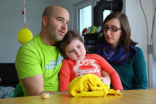 Die Familie Bachmeier mit ihren zwei kranken Kleinkindern bewegte viele Vorarlberger. Foto: VN/HOfmeister
