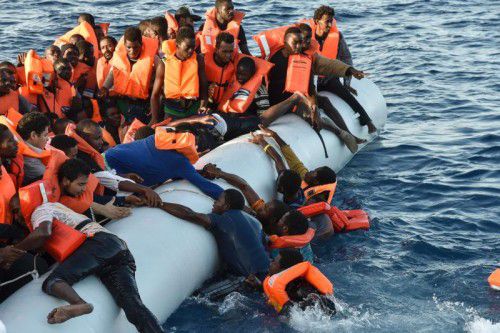 Nach Angaben der UNO starben in diesem Jahr bereits mehr als 4000 Menschen bei der Flucht über das Mittelmeer. Foto: AFP