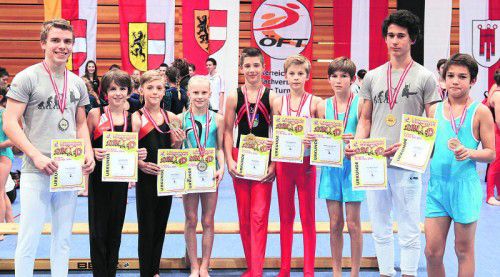 Vorarlberger Medaillengewinner der 1. und 2. Wettkampfrunde (v. l.): Felix Helbock, Luca Fuchs, Jamie Güfel, Elisa Lammer, Elias Mäser, Florian Winder, Matthias Schöch, Elia Kohlreiter und Jacob Müller. Alle Fotos: VTS/Reis
